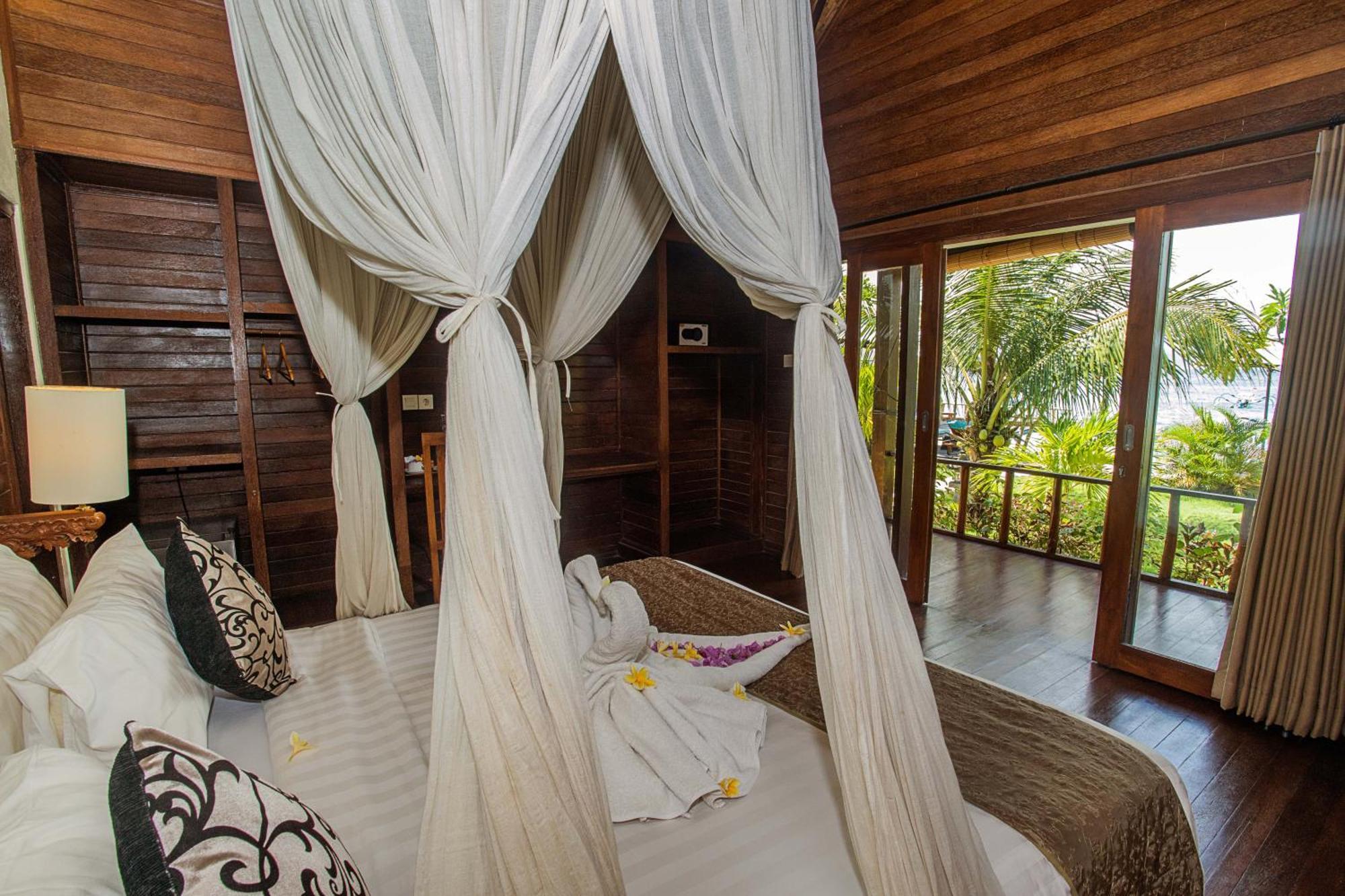 Hotel D'muncuk Huts Lembongan *