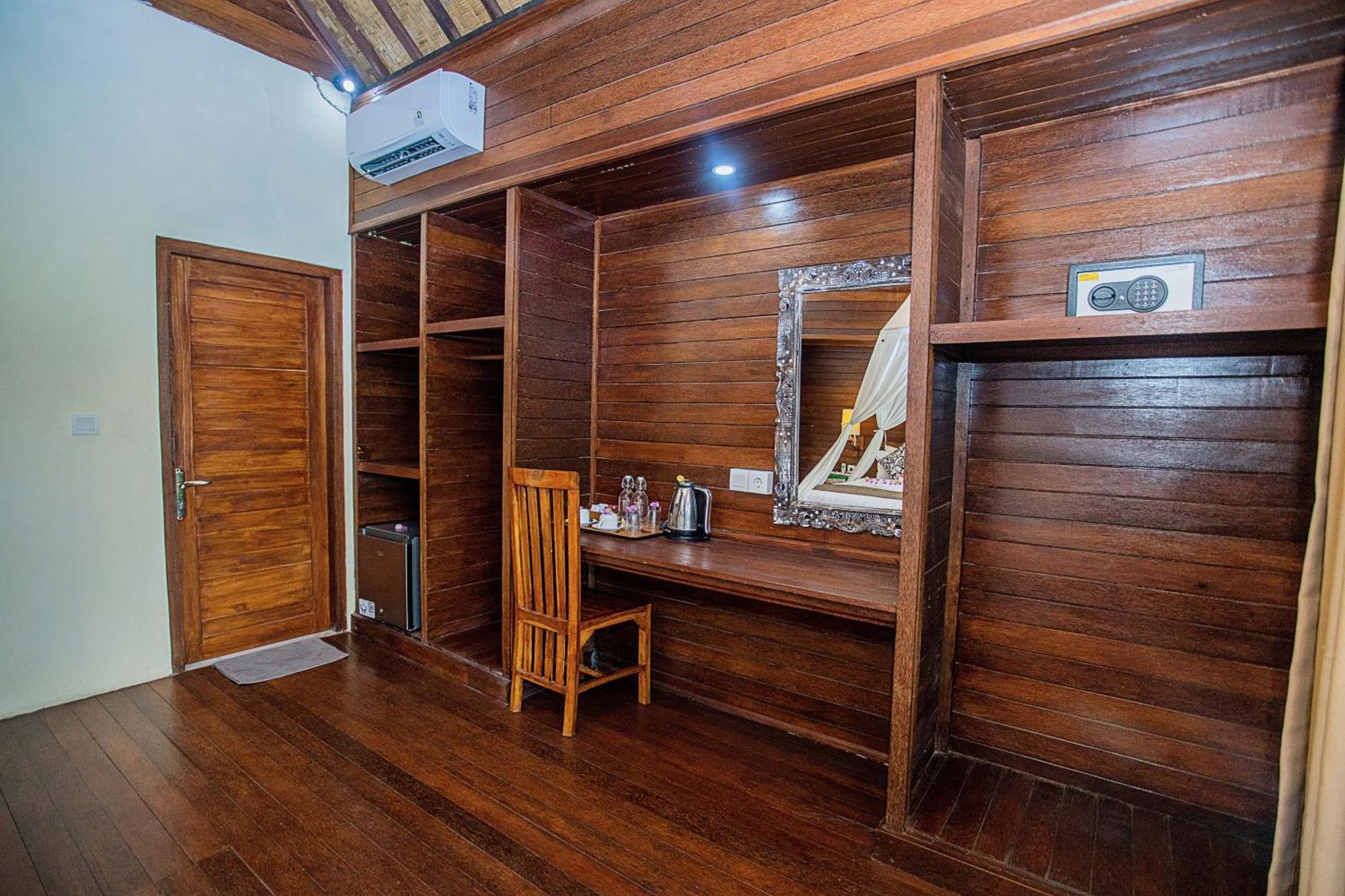 D'muncuk Huts Lembongan
