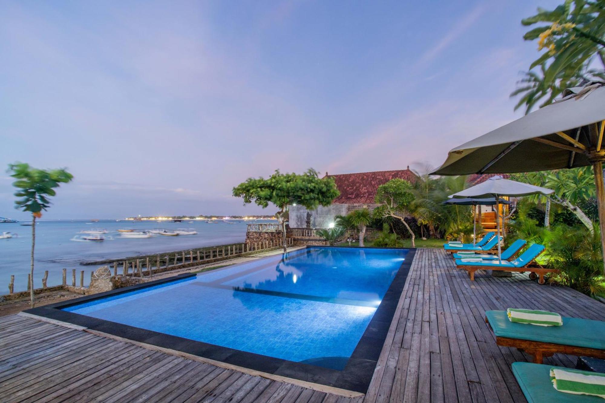 Hotel D'muncuk Huts Lembongan