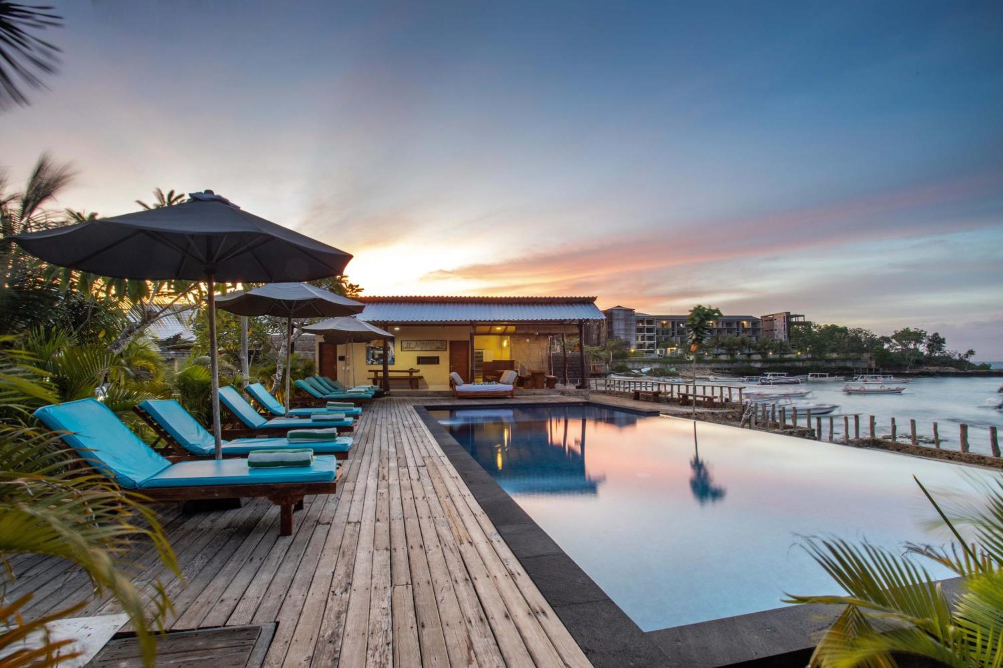 D'muncuk Huts Lembongan * Nusa Lembongan