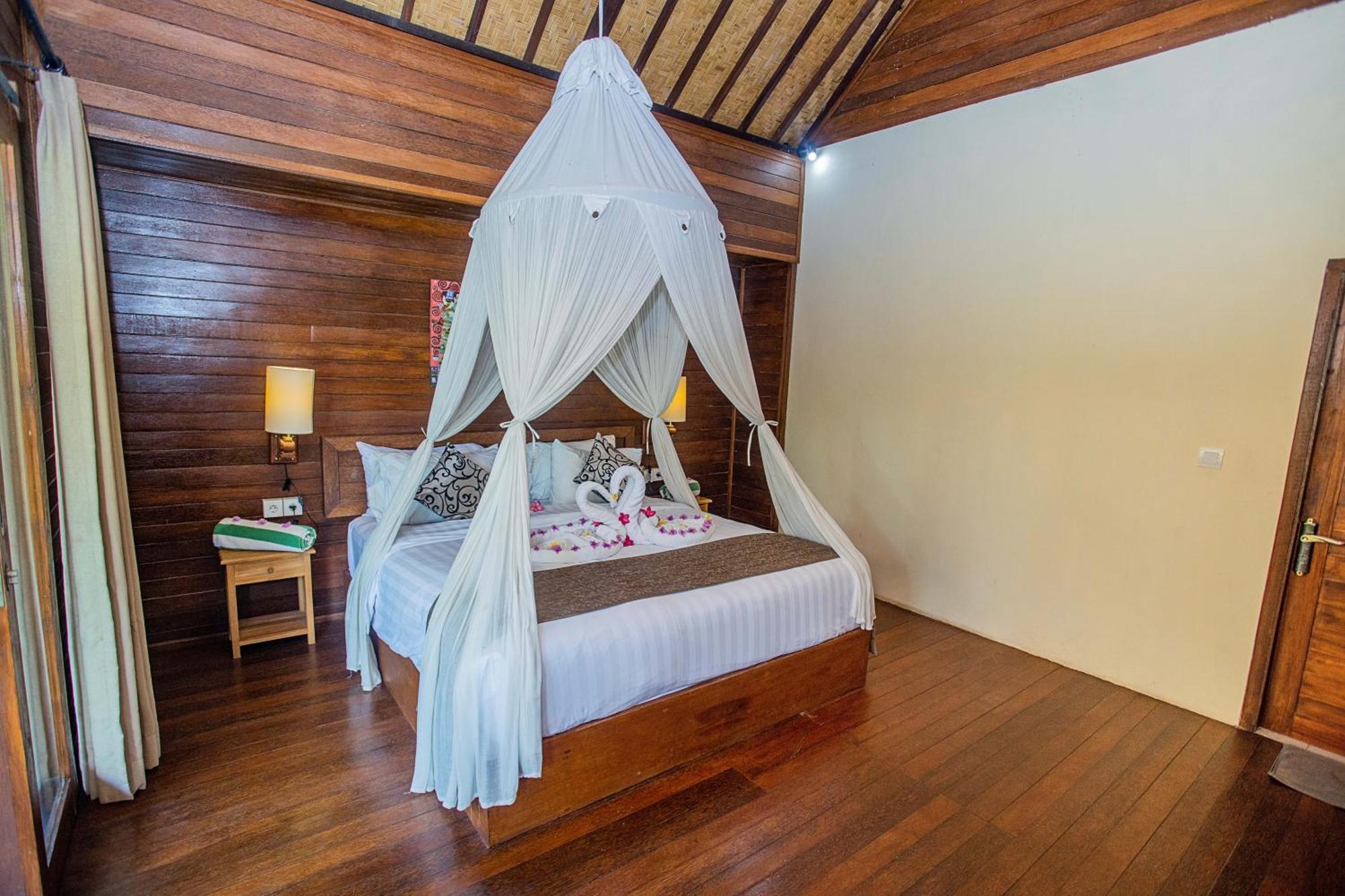 D'muncuk Huts Lembongan *